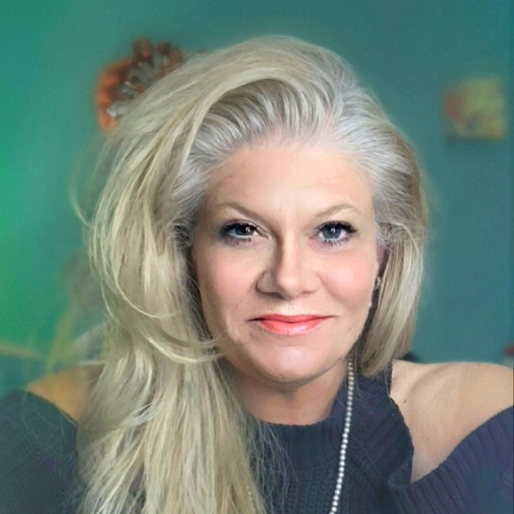 Meet your Posher, Tonya - Picture 1 of 1